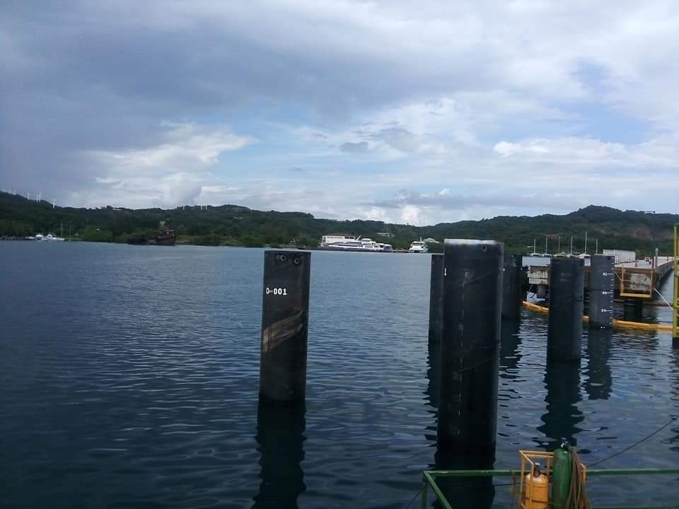 Montaje y soldadura de 32 pilotes